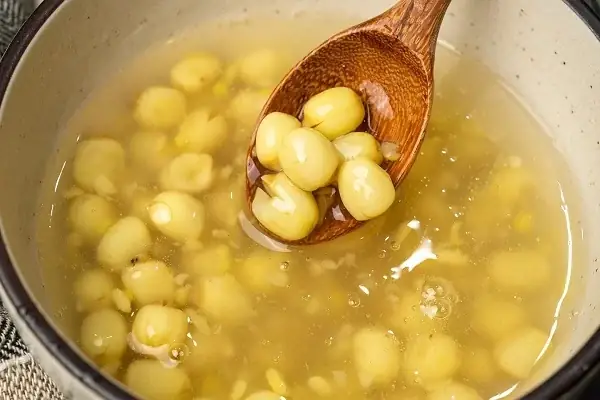 Cách Nấu Chè Hạt Sen Đậu Xanh Thanh Mát, Bổ Dưỡng Cách Nấu Chè Hạt Sen Đậu Xanh Thanh Mát, Bổ Dưỡng