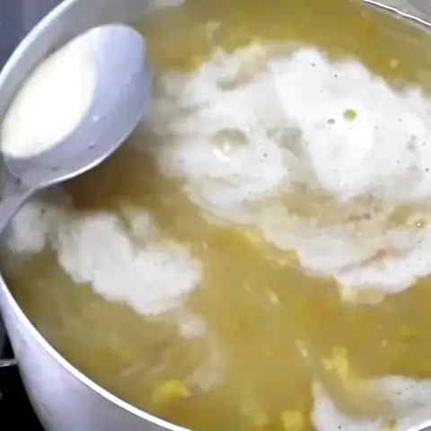 Nấu đậu xanh với đường phèn