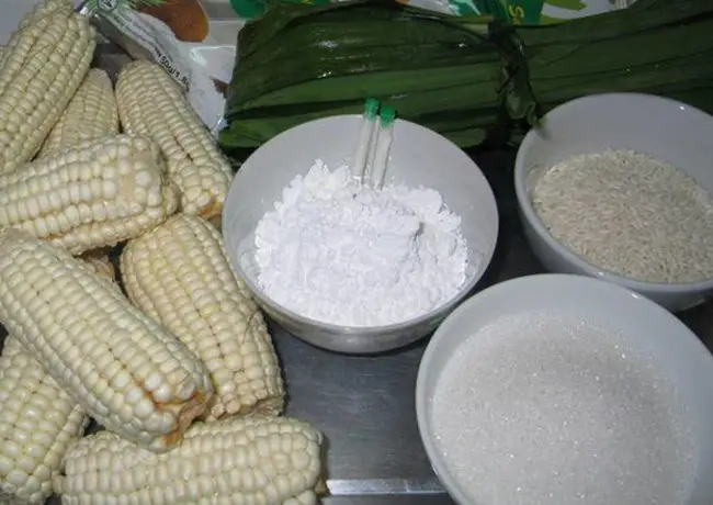 Nguyên liệu làm chè bắp Huế Nguyên liệu làm chè bắp Huế