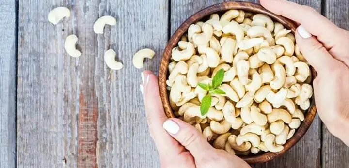 1. Giá trị dinh dưỡng chè hạt điều đậu xanh