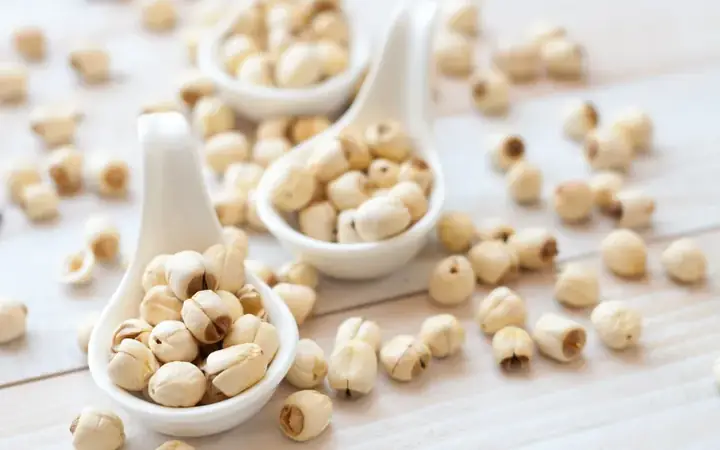 2.1. Công dụng của hạt sen đối với sức khỏe