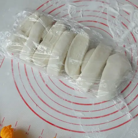 Cách Làm Bánh Trung Thu Dẻo Nhân Đậu Đỏ Truyền Thống Thơm Ngon Cách Làm Bánh Trung Thu Dẻo Nhân Đậu Đỏ Truyền Thống Thơm Ngon