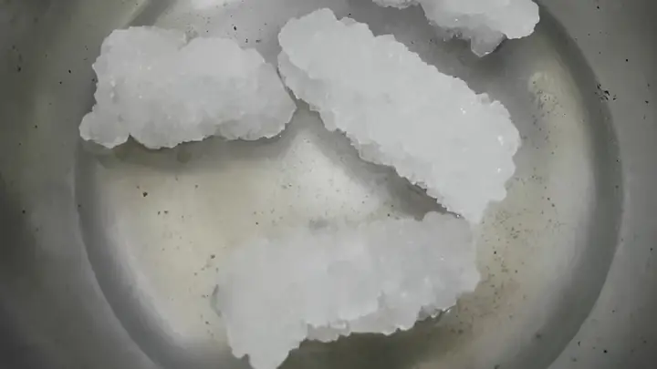 Bước 4Nấu đường phèn Bước 4Nấu đường phèn