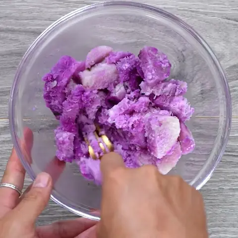 Hấp Và Dầm Khoai Mỡ