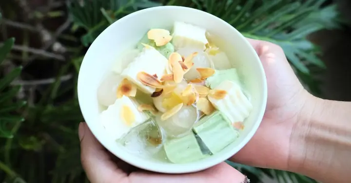 Cách nấu chè khúc bạch bằng lá gelatin mát lạnh tại nhà Cách nấu chè khúc bạch bằng lá gelatin mát lạnh tại nhà