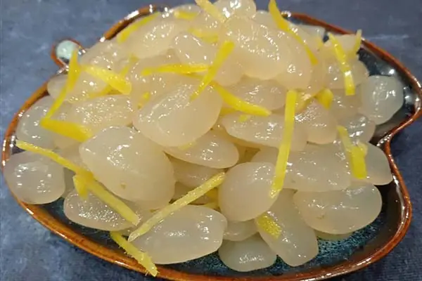 Chè hạt đác dâu tây bánh lọt – Hương vị độc đáo, ngọt mát lạ miệng