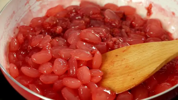 Cách chế biến Chè hạt đác dâu tây bánh lọt