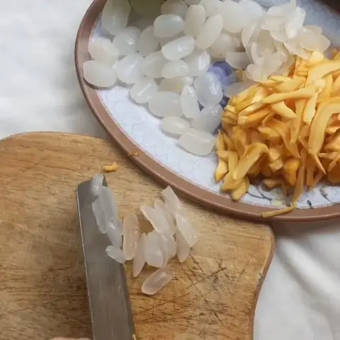 3 cách nấu chè mÃt Äát vá»i hạt é, Äáºu xanh, thÆ¡m (dứa) tươi mát ngon tuyá»t 3 cách nấu chè mÃt Äát vá»i hạt é, Äáºu xanh, thÆ¡m (dứa) tươi mát ngon tuyá»t