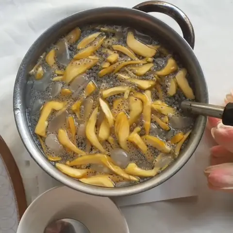 3 cách nấu chè mÃt Äát vá»i hạt é, Äáºu xanh, thÆ¡m (dứa) tươi mát ngon tuyá»t 3 cách nấu chè mÃt Äát vá»i hạt é, Äáºu xanh, thÆ¡m (dứa) tươi mát ngon tuyá»t