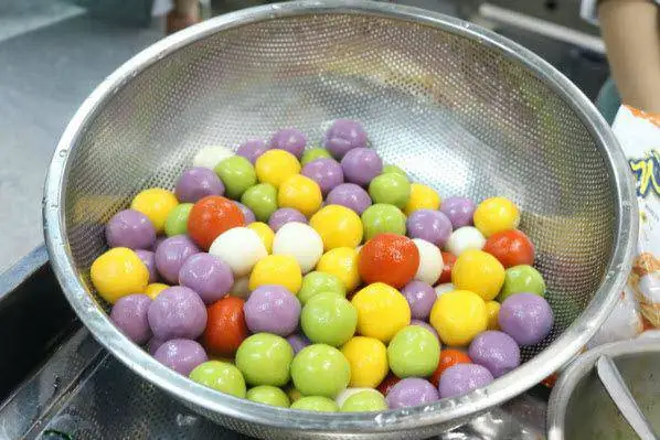 2. Cách làm chè ngô ngũ sắc