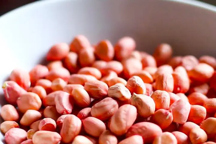 Bước 5. Làm đậu phộng rang