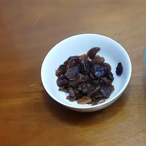 Sơ chế hạt sen và nhãn nhục Sơ chế hạt sen và nhãn nhục