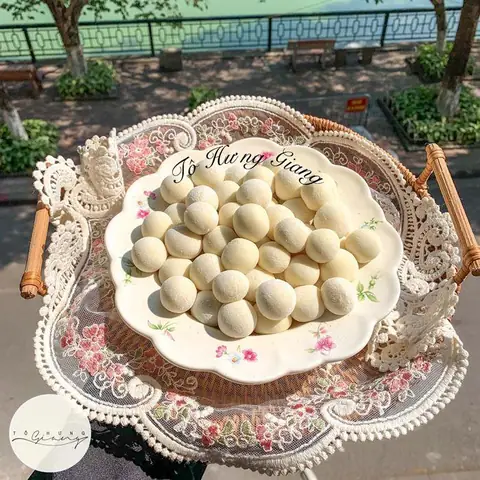 Trời Lạnh Mà Được Thưởng Thức Bát Chè Sắn Mềm Dẻo, Ngọt Ngào Lại Nóng Hổi Thơm Mùi Cốt Dừa Này Thì Còn Gì Bằng Nhỉ.