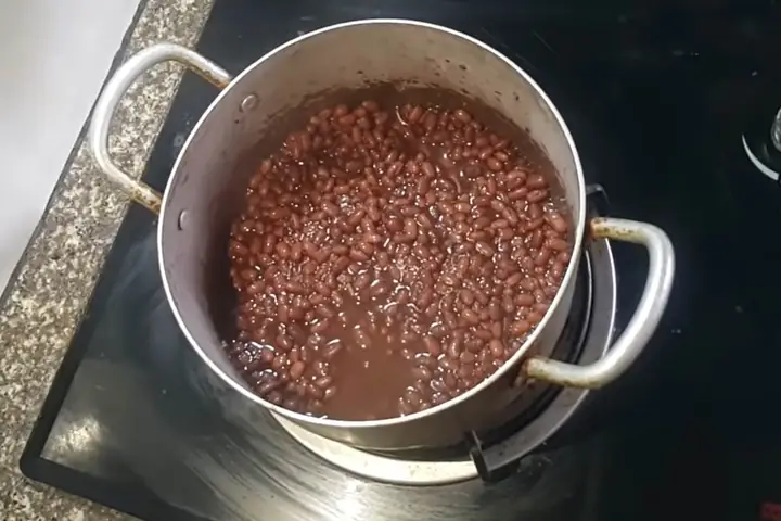 Bước 2: Tiến Hành Nấu Chè