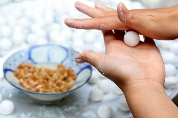 Bước 4: Vê Bánh