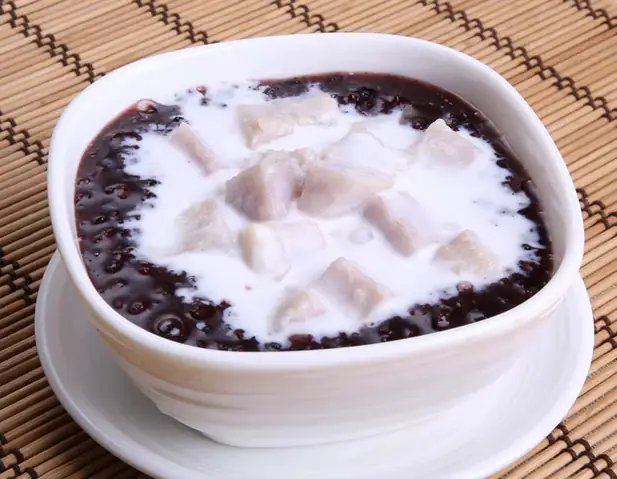 Món chè thÆ¡m ngon từ gạo nếp - Chè nếp cẩm, long nhãn, cá»t dừa Món chè thÆ¡m ngon từ gạo nếp - Chè nếp cẩm, long nhãn, cá»t dừa