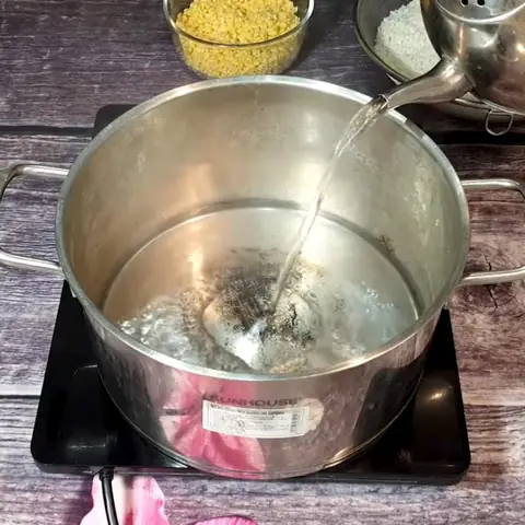 Cách nấu xôi chè (chè xôi nếp) dẻo thơm, ấm nóng dân dã dễ làm tại nhà