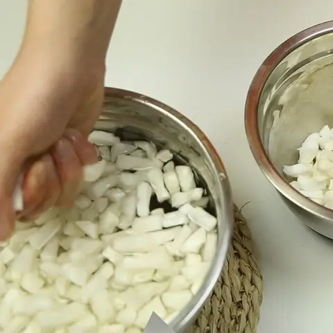 Cách nấu chè bưởi từ cùi bưởi khô thơm ngon cực đơn giản