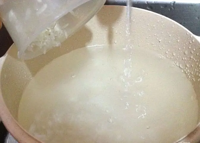 Cách Nấu Cơm Bằng Lò Vi Sóng Nở Mềm Siêu Ngon Nhanh Đơn Giản