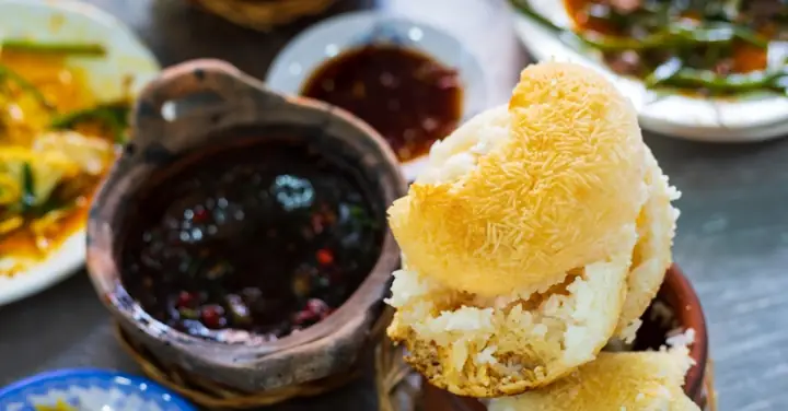 Cách nấu cơm cháy bằng nồi cơm điện vàng giòn, chuẩn vị