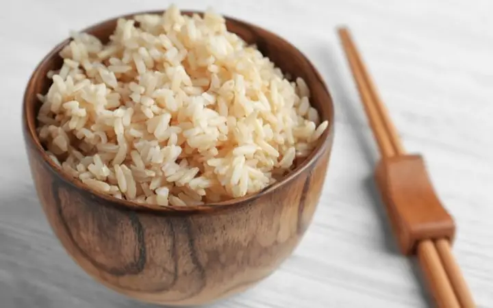 1Cách nấu cơm gạo lứt bằng nồi đất