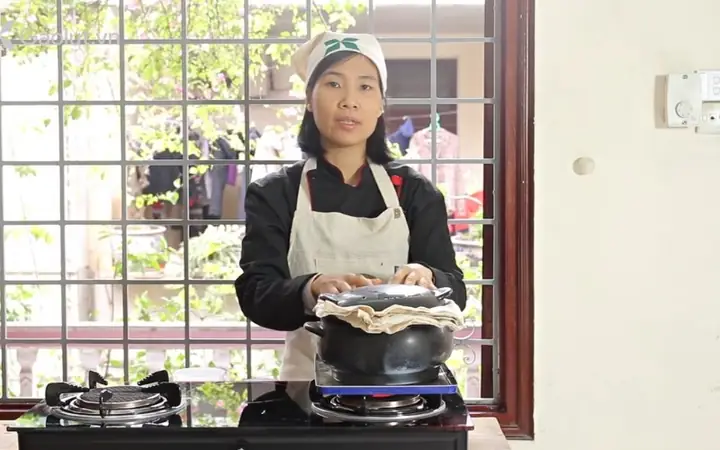 1Cách nấu cơm gạo lứt bằng nồi đất