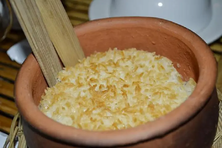 Cách nấu cơm niêu Singapore