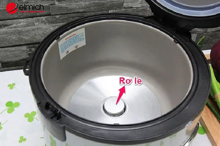 2.4. Do rơ le của nồi có vấn đề