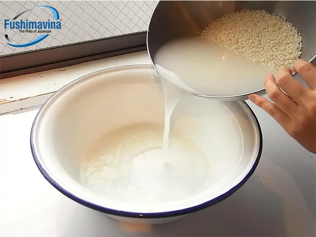 1.2 Vo gạo loại bỏ bụi bẩn, tạp chất 1.2 Vo gạo loại bỏ bụi bẩn, tạp chất