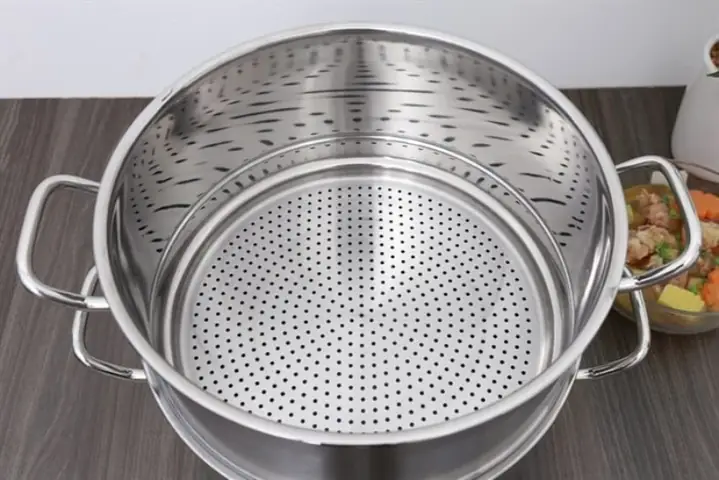 Bước 2: Chuẩn Bị Nồi Hấp