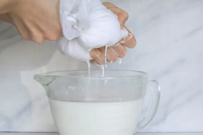 Cách Làm Nước Cốt Dừa Ăn Chè Đặc Sệt Nấu Từ Dừa Nạo