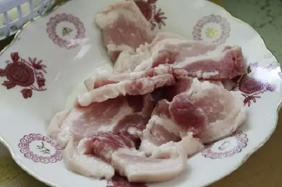 Cách Thực Hiện Món Thịt Heo Kho Của Cải Trắng Như Sau