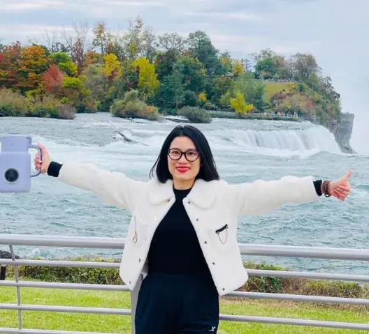 Chị Bùi Hòa. Chị Bùi Hòa.