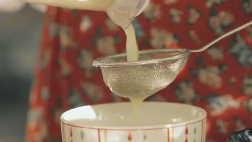 3. Cách Nấu Dầu Dừa Thủ Công Đơn Giản Tại Nhà 3. Cách Nấu Dầu Dừa Thủ Công Đơn Giản Tại Nhà