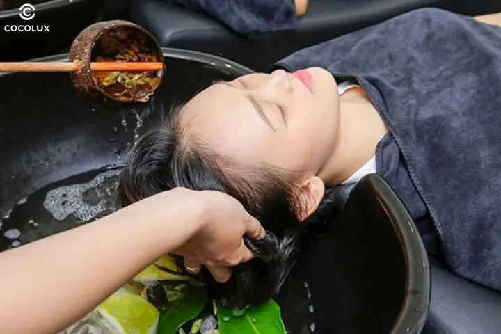Hướng Dẫn Gội Đầu Đúng Cách Với Dầu Gội Thảo Dược Hướng Dẫn Gội Đầu Đúng Cách Với Dầu Gội Thảo Dược