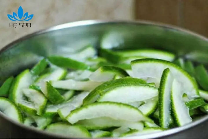 3. Cách nấu dầu gội thảo dược cô đặc từ vỏ bưởi 3. Cách nấu dầu gội thảo dược cô đặc từ vỏ bưởi