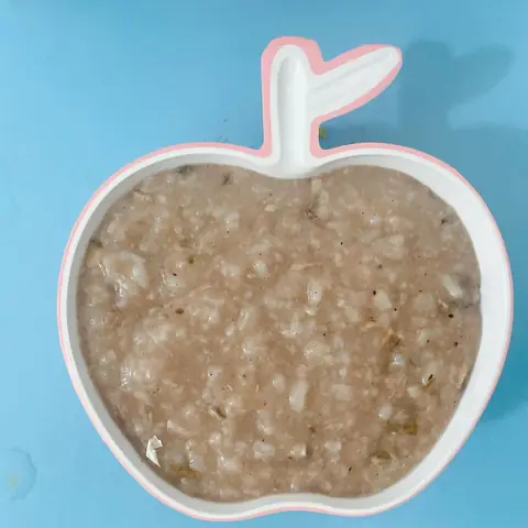 7. Cháo đậu hũ non, thịt gà, rau rền