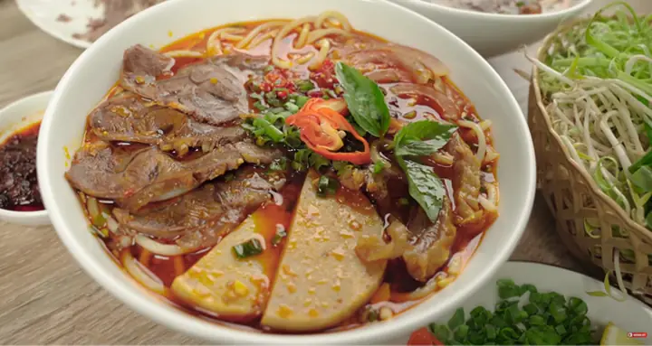 Nấu Bún Bò Huế Chuẩn Vị Tại Nhà Nấu Bún Bò Huế Chuẩn Vị Tại Nhà