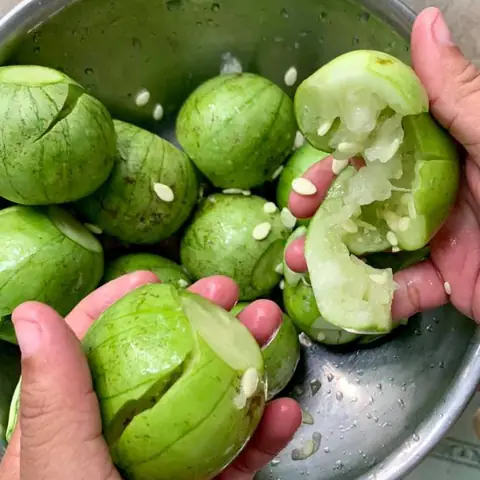 Dưa hường hóa ra chính là quả dưa hấu non