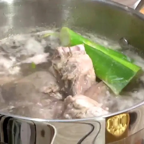 Sơ Chế Đuôi Heo