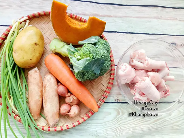 Đuôi Heo Hầm Rau Củ Nóng Hổi, Thơm Ngon, Ăn Mềm Ngọt Rất Hấp Dẫn.