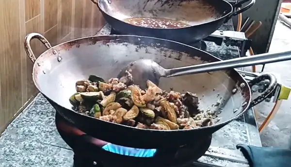 Bước 2. Om Ếch Với Cà Đắng Bước 2. Om Ếch Với Cà Đắng