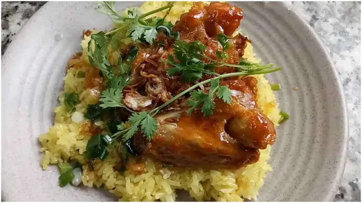 Cách Nấu Xôi Gà Chiên Nước Mắm Và Chiên Bơ Hấp Dẫn Thơm Ngon