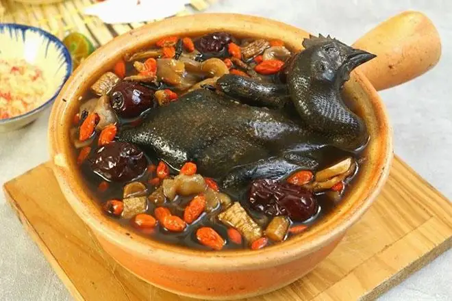 Cách Nấu Gà Hầm Thuốc Bắc