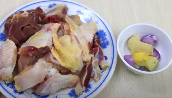 Nguyên Liệu Làm Gà Kho Gừng