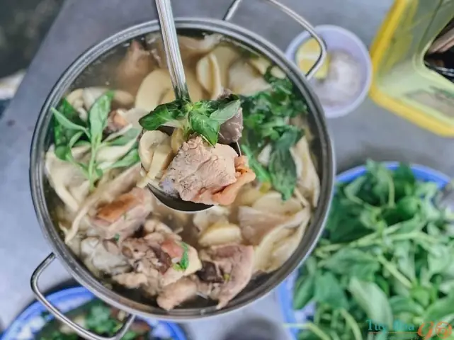 Nẫu nước lẩu lá é Nẫu nước lẩu lá é