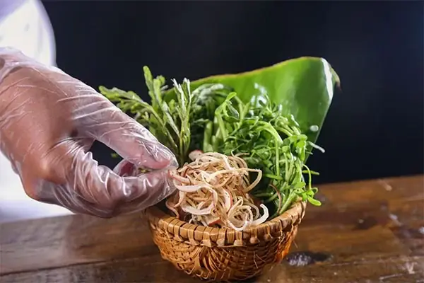 Lẩu gà lá giang ăn với rau gì? Lẩu gà lá giang ăn với rau gì?