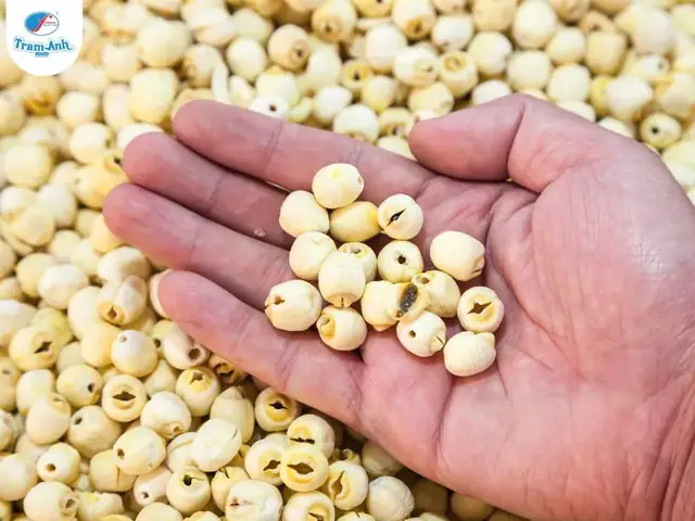 Bước 1: Sơ chế nguyên liệu