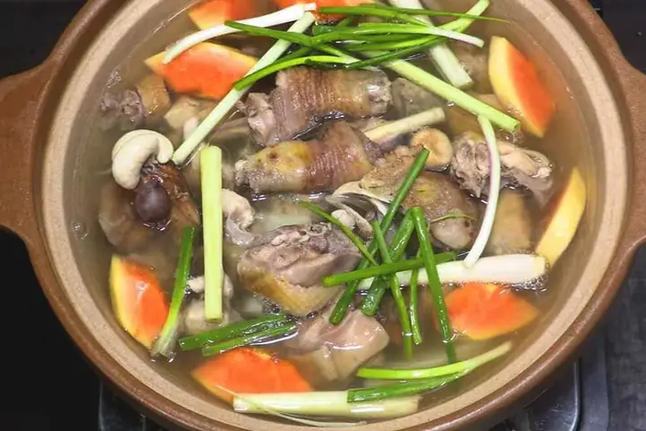 Thưởng Thức Lẩu Gà Nòi