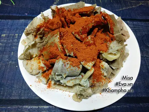 Gân Bò Kho Hầm Mềm Nhưng Vẫn Giữ Được Độ Giòn Nhất Định, Lại Ngấm Gia Vị Đậm Đà Tuyệt Ngon. Gân Bò Kho Hầm Mềm Nhưng Vẫn Giữ Được Độ Giòn Nhất Định, Lại Ngấm Gia Vị Đậm Đà Tuyệt Ngon.